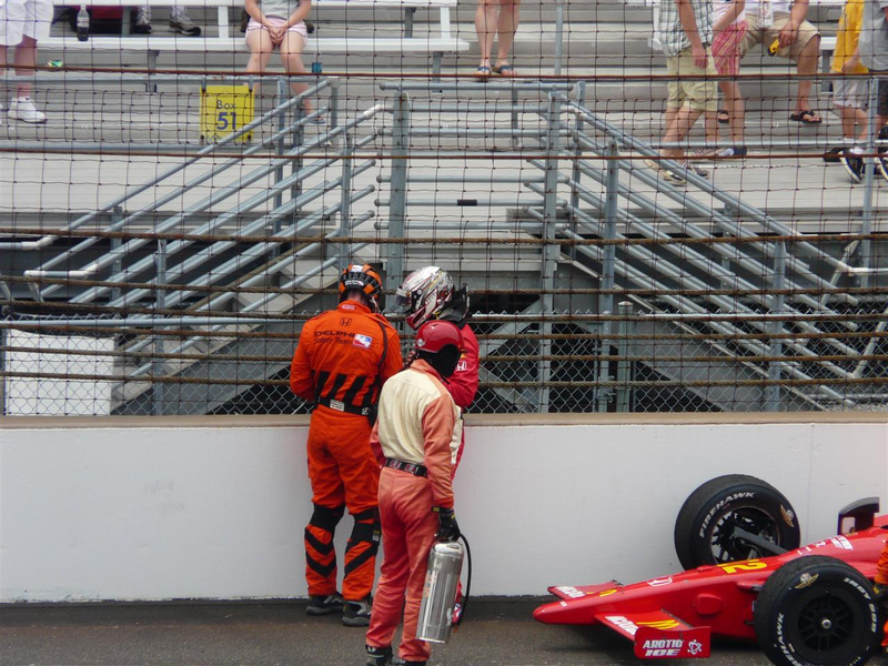 Illustration for article titled Graham Rahal Crashes Exiting Turn Four, Dixon Takes Lead